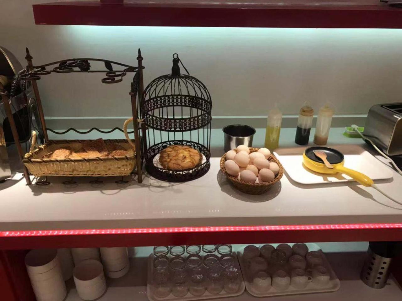 Ibis Haikou Injoy Plaza Hotel Εξωτερικό φωτογραφία